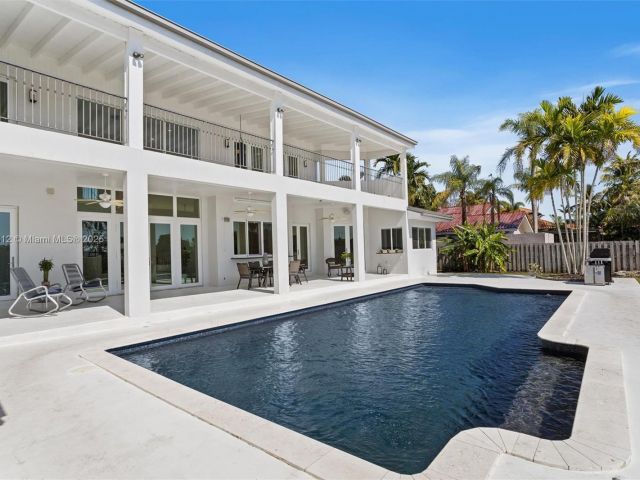 Home for sale at 9880 SW 148th Ter - photo 5777017