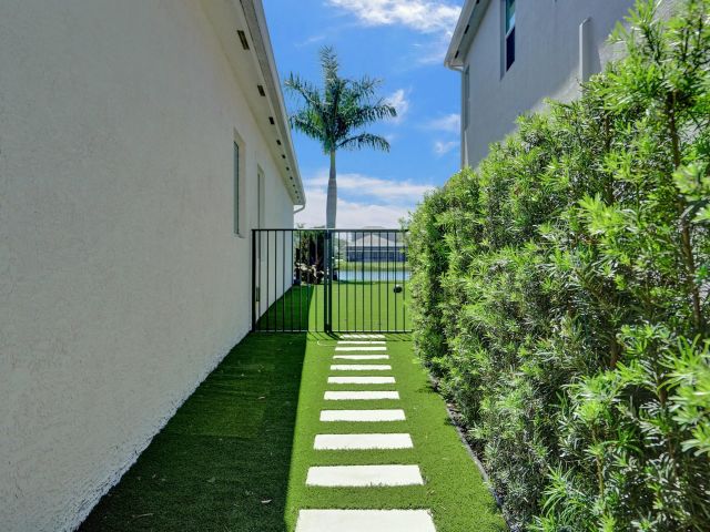 Home for sale at 7650 Francisca Club Lane - photo 6595504