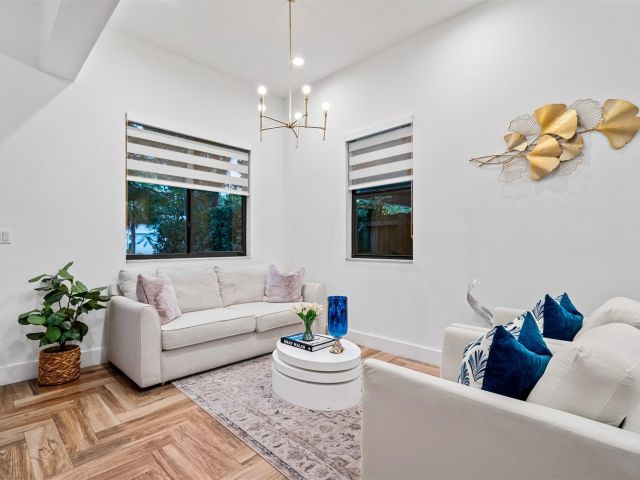 Home for sale at 605 NE 15th Ave - photo 5802932