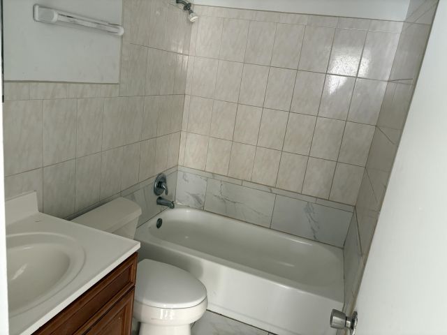 Home for rent at 5882 E Bimini Circle E - photo 6508205