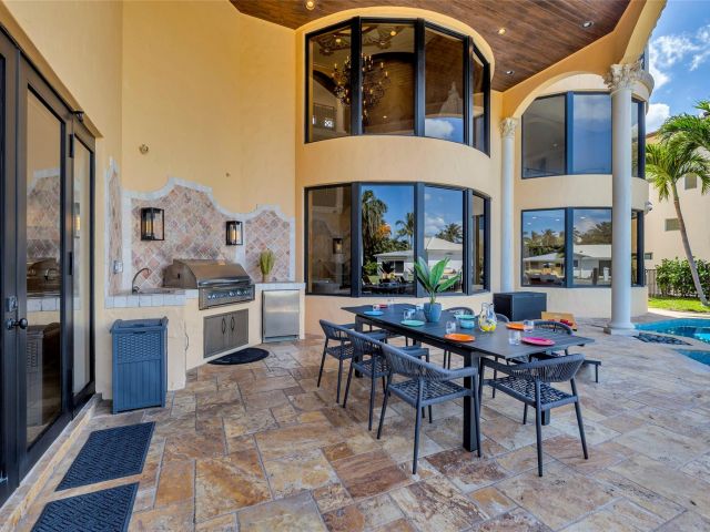 Home for rent at 1011 Rhodes Villa Avenue - photo 5768495