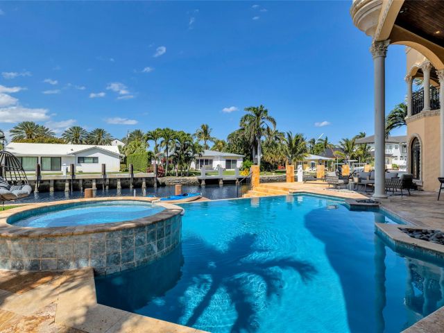 Home for rent at 1011 Rhodes Villa Avenue - photo 5768499