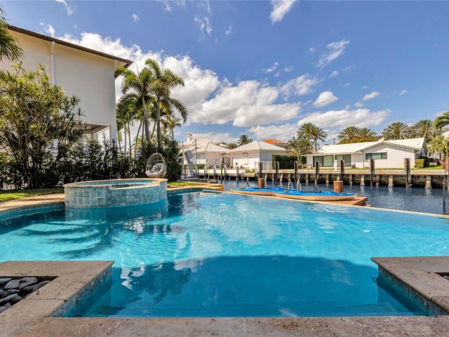 Home for rent at 1011 Rhodes Villa Avenue - photo 5768503