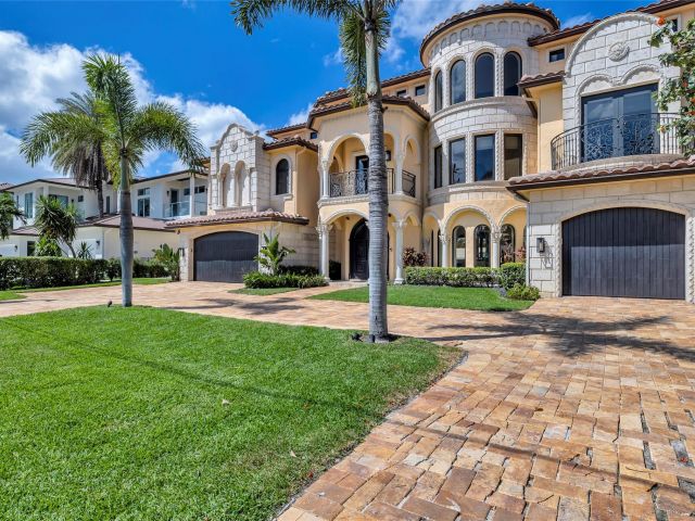 Home for rent at 1011 Rhodes Villa Avenue - photo 5768506