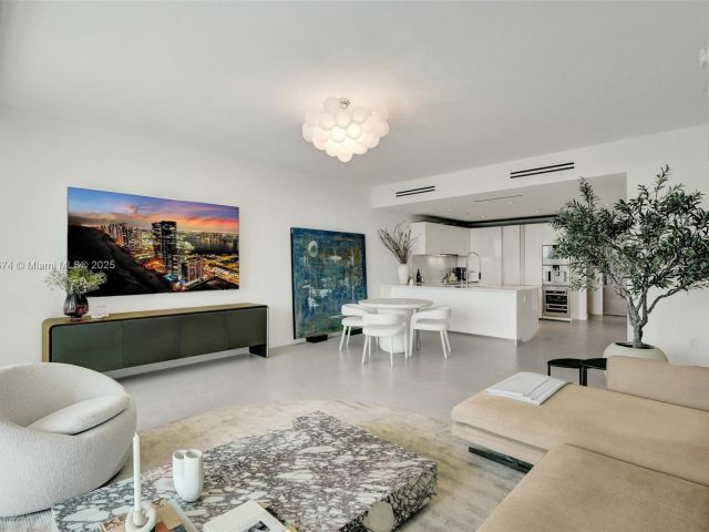 Apartment for rent  Unit #404 - photo 5818247