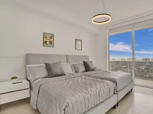 Apartment for sale  Unit #3504 - photo 5771223