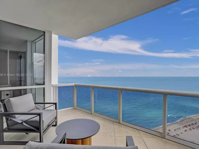 Apartment for sale  Unit #3504 - photo 5771225