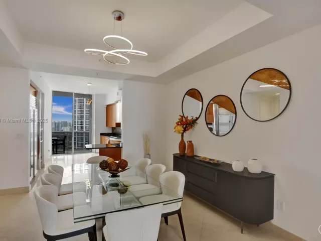 Apartment for sale  Unit #3504 - photo 5771226