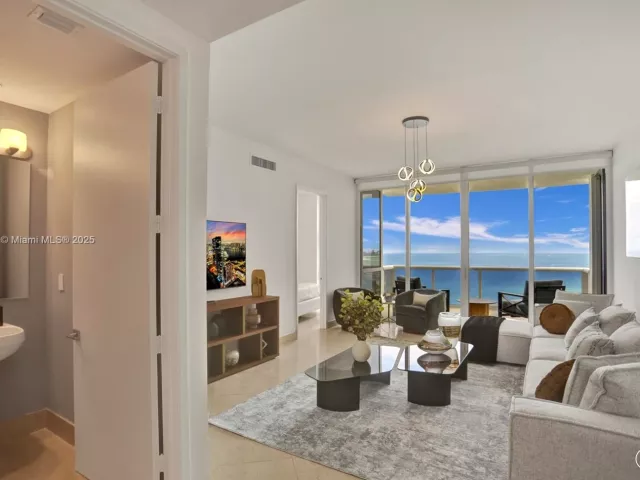 Apartment for sale  Unit #3504 - photo 5771228