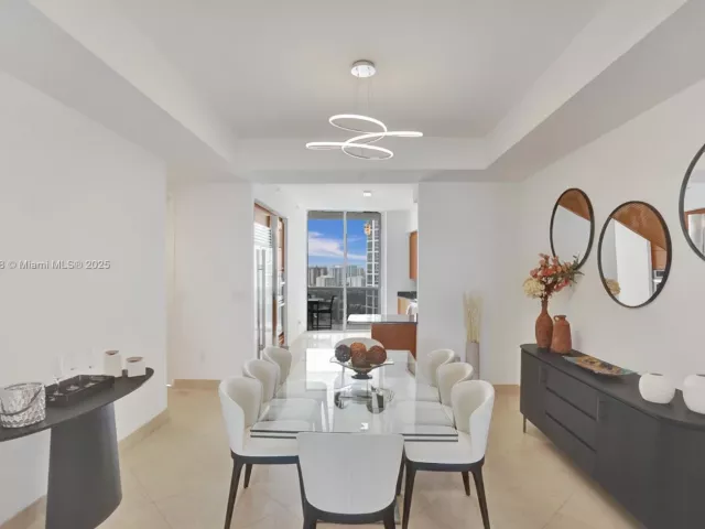 Apartment for sale  Unit #3504 - photo 5771212