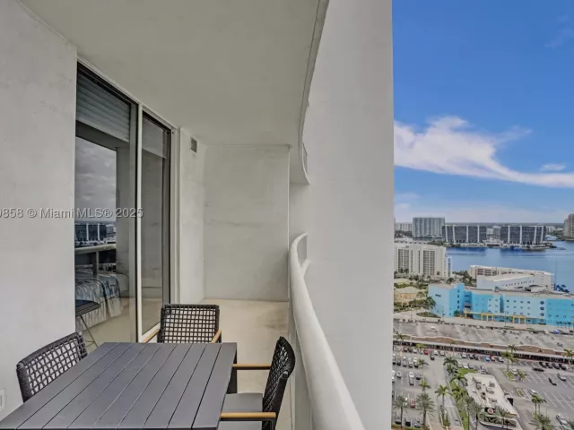 3-bedroom condo for sale in Sunny Isles Beach - 18101 Collins Ave 3504 - MondialRealty