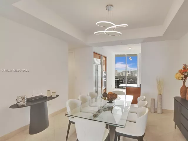 Apartment for sale  Unit #3504 - photo 5771211