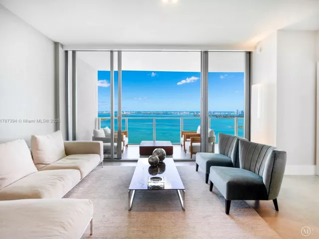 Apartment for sale  Unit #3904 - photo 5775627