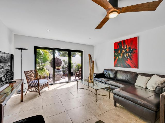 Home for sale at 547 NE 7th Ave 3A - photo 5771430