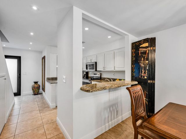 Home for sale at 547 NE 7th Ave 3A - photo 5771436