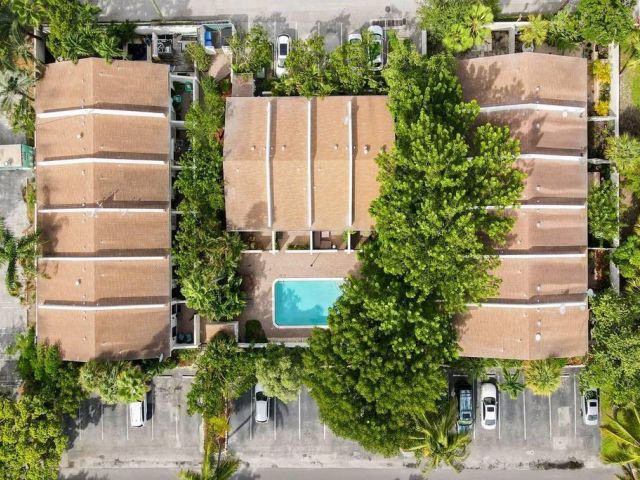 Home for sale at 547 NE 7th Ave 3A - photo 5771442