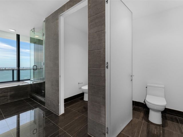 Apartment for sale  Unit #PH5003 - photo 5851983