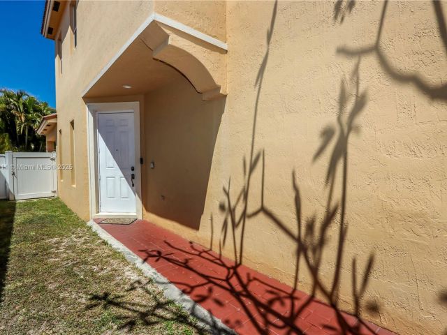 Home for sale at 2250 NE 37th Rd - photo 5845191