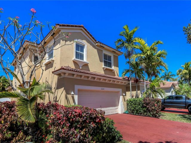 Home for sale at 2250 NE 37th Rd - photo 5845192