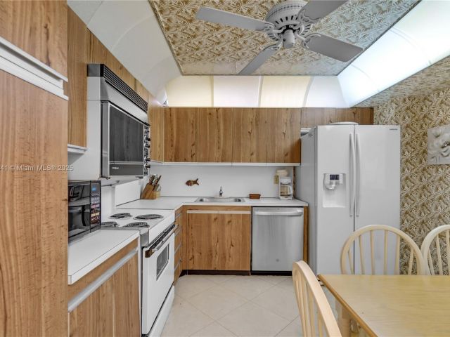 Apartment for sale  Unit #207 - photo 5774215