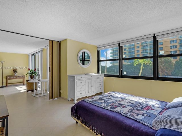 Apartment for sale  Unit #207 - photo 5774217