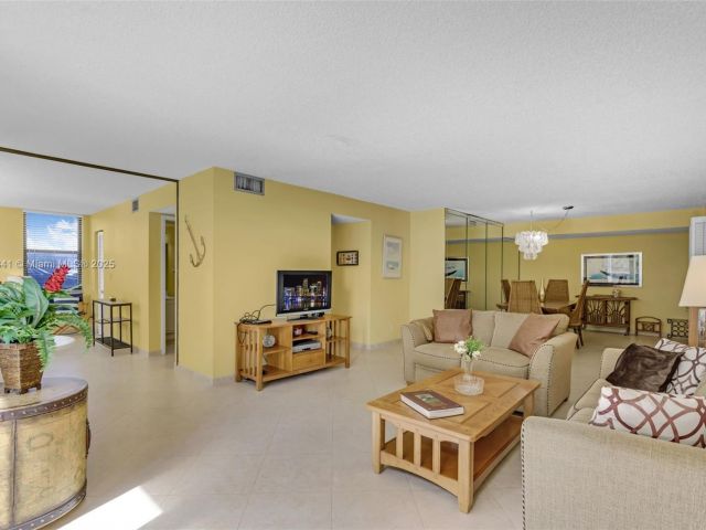 Apartment for sale  Unit #207 - photo 5774220