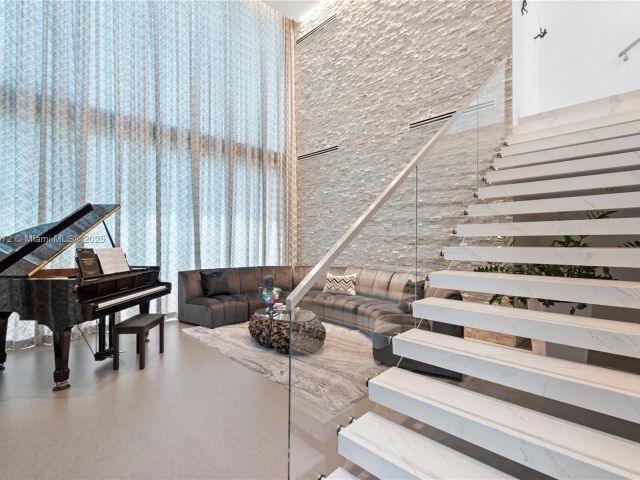 Home for rent at 1400 Bayview Dr - photo 5772194