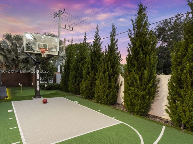 7-bedroom home for rent in Fort Lauderdale - 1400 Bayview Dr - MondialRealty