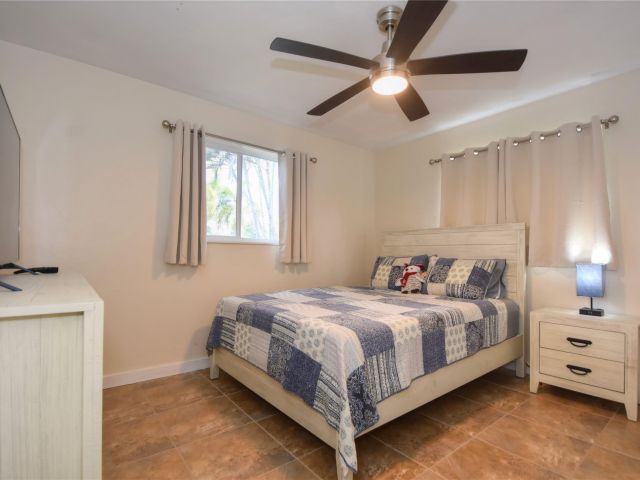 Home for sale at 981 SW 32nd St - photo 5891041