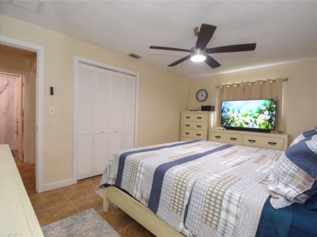 Home for sale at 981 SW 32nd St - photo 5891044