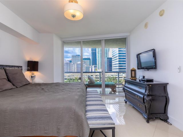 Apartment for rent  Unit #1005 - photo 5786036