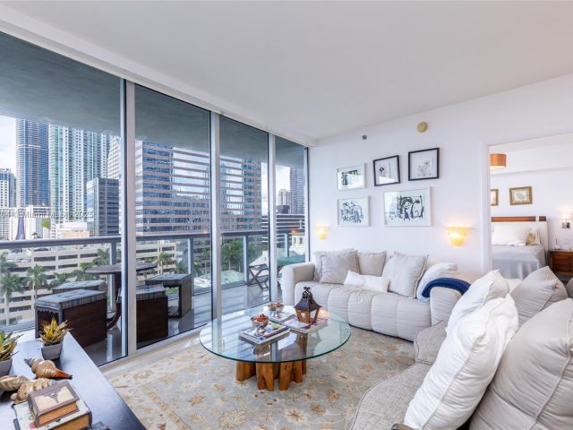 Apartment for rent  Unit #1005 - photo 5786043