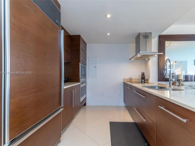 Apartment for rent  Unit #1005 - photo 5786047