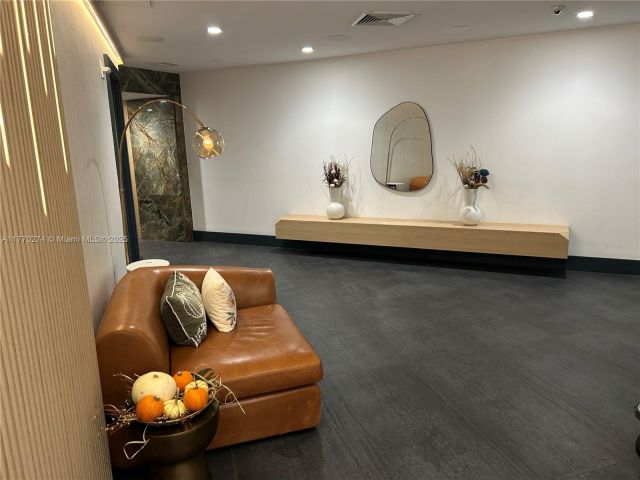 Apartment for sale  Unit #3610 - photo 5781245