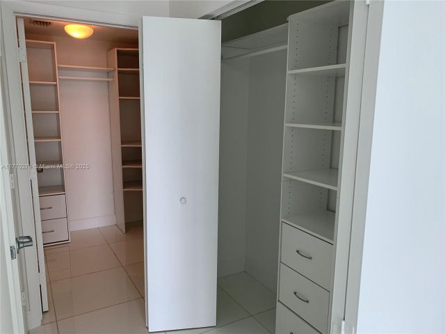 Apartment for sale  Unit #3610 - photo 5781251