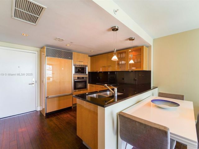 Apartment for rent  Unit #1214(door1203) - photo 7502571