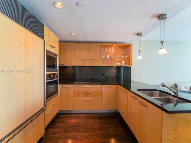 Apartment for rent  Unit #1214(door1203) - photo 7502575