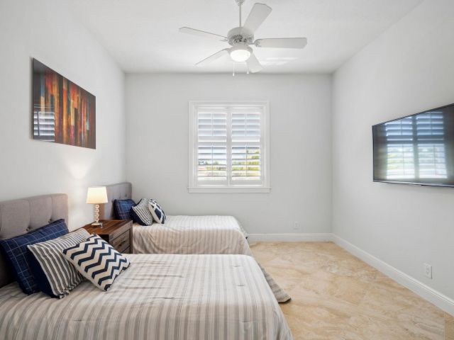 Home for sale at 1008 Mandarin Isle - photo 5818848