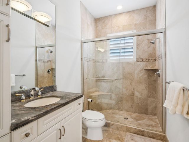 Home for sale at 1008 Mandarin Isle - photo 5818849