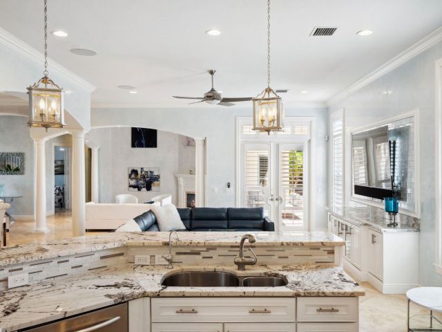 Home for sale at 1008 Mandarin Isle - photo 5818858