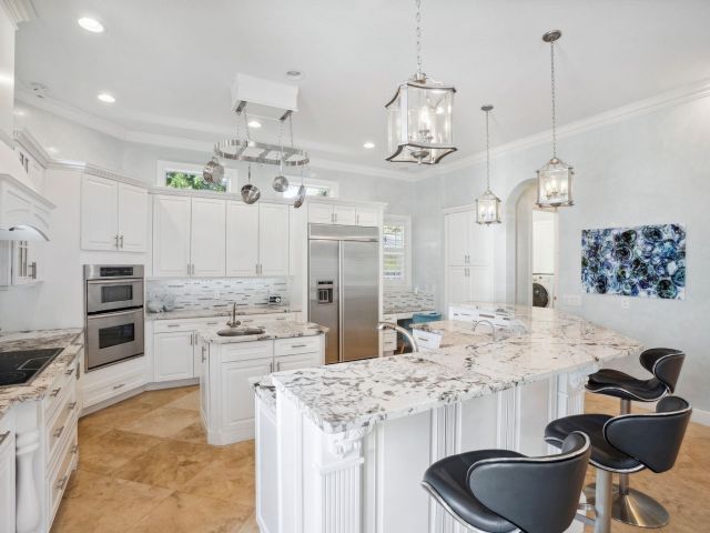 Home for sale at 1008 Mandarin Isle - photo 5818859