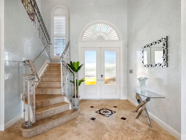 Home for sale at 1008 Mandarin Isle - photo 5818861