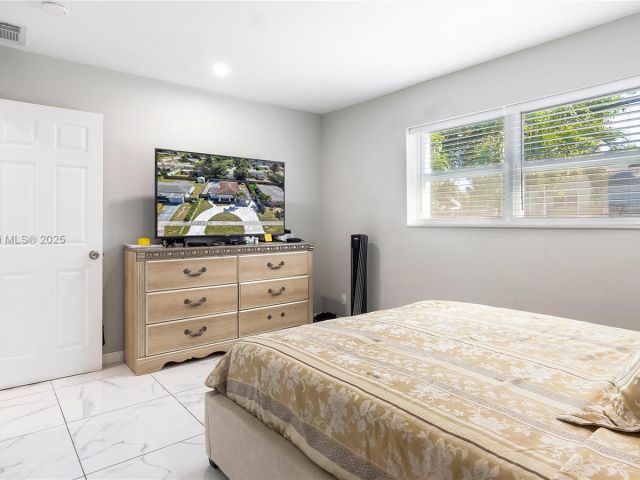 Home for sale at 3120 SW 17th St - photo 5815121