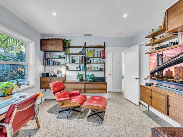 Home for sale at 1600 NE 16th St - photo 5780581