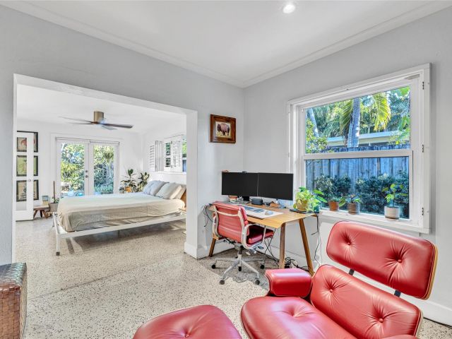 Home for sale at 1600 NE 16th St - photo 5780582