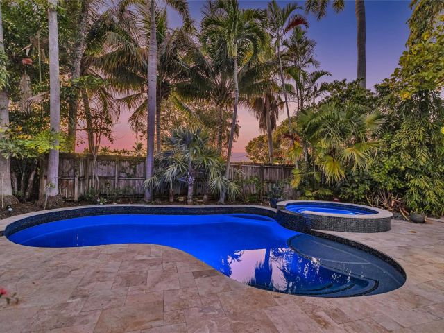 Home for sale at 1600 NE 16th St - photo 5780597