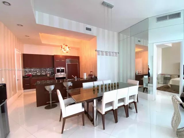 Apartment for rent  Unit #4207 - photo 5852730