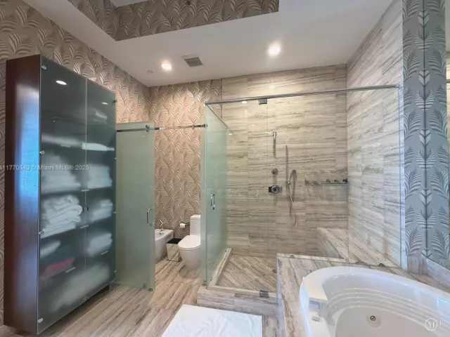 Apartment for rent  Unit #4207 - photo 5852721