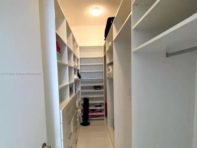 Apartment for rent  Unit #4207 - photo 5852719