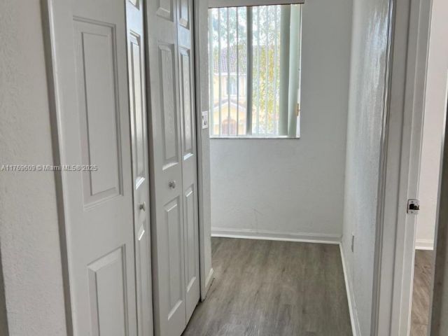 Home for rent at 2712 SE 15th Pl 148 - photo 5788170